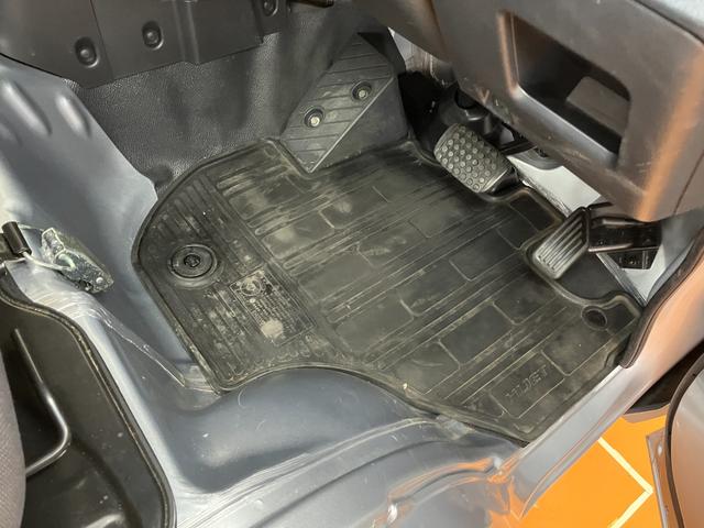 ハイゼットトラックハイルーフＳＡIIIｔ４ＷＤ　サポカーＳワイド適合　三方開　オーディオ　エアコン　横滑り防止機能　誤発進抑制機能　光軸調整ダイヤル　ＥＴＣ　パワーウインドウ　パワーステアリング　キーレス（神奈川県）の中古車