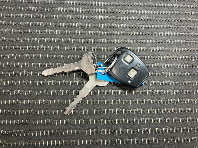 ハイゼットカーゴＤＸ両側スライドドア　エアコン　光軸調整ダイヤル　パワーウインドウ　キーレス（神奈川県）の中古車