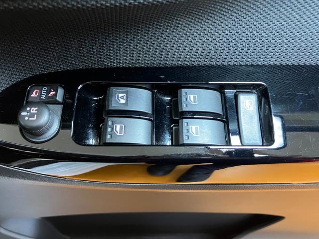 ムーヴカスタム　ＲＳ　ハイパーリミテッドＳＡIIIサポカーＳワイド適合　パノラマモニター対応　オートエアコン　ＵＳＢ接続端子　ＥＴＣ　ステアリングスイッチ　Ｐスタート　運転席シートヒーター　アイドリングストップ　電動格納ミラー　キーフリー（神奈川県）の中古車