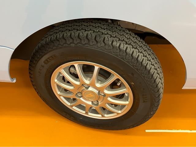 ハイゼットトラックエクストラＳＡIIIｔサポカーＳワイド適合　三方開　ゴムマット　ドラレコ　荷台作業灯　ナビ　エアコン　コーナーセンサー　横滑り防止機能　誤発進抑制機能　光軸調整ダイヤル　パワーウインドウ　ＵＳＢ接続端子　キーレス（神奈川県）の中古車