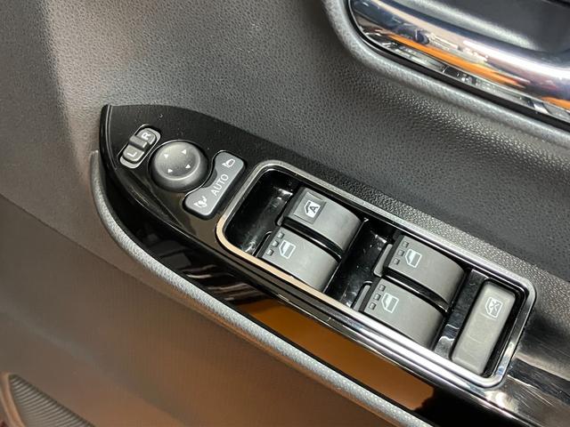 タントカスタムＲＳスタイルセレクション　ウエルカムシートリフト福祉車両　助手席回転シート　サポカーＳワイド適合　ドラレコ　ミラクルオープンドア　両側オートスライドドア　パノラマモニター対応　後席モニター　全車速追従機能付ＡＣＣ　ＵＳＢ接続端子　シートヒーター（神奈川県）の中古車