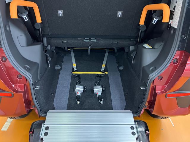 タントスローパー　カスタムＲＳスタイルセレクション福祉車両　車いす乗車　サポカーＳワイド適合　ミラクルオープンドア　両側オートスライドドア　電動ウインチ　パノラマモニター対応　ディスプレイオーディオ　全車速追従機能付ＡＣＣ　電動パーキングブレーキ（神奈川県）の中古車