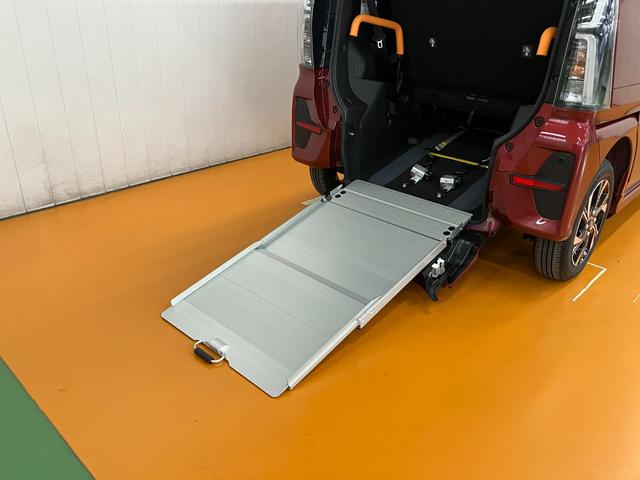 タントスローパー　カスタムＲＳスタイルセレクション福祉車両　車いす乗車　サポカーＳワイド適合　ミラクルオープンドア　両側オートスライドドア　電動ウインチ　パノラマモニター対応　ディスプレイオーディオ　全車速追従機能付ＡＣＣ　電動パーキングブレーキ（神奈川県）の中古車