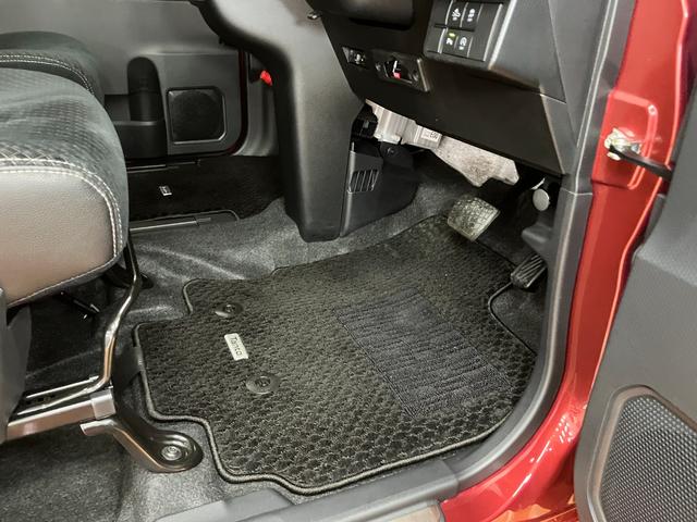 タントスローパー　カスタムＲＳスタイルセレクション福祉車両　車いす乗車　サポカーＳワイド適合　ミラクルオープンドア　両側オートスライドドア　電動ウインチ　パノラマモニター対応　ディスプレイオーディオ　全車速追従機能付ＡＣＣ　電動パーキングブレーキ（神奈川県）の中古車