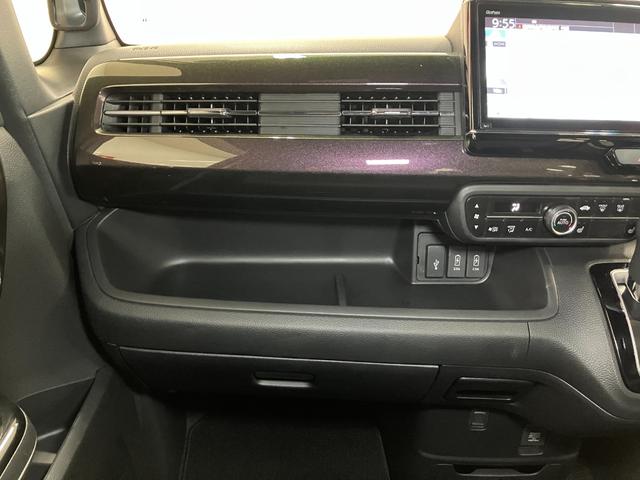 Ｎ−ＢＯＸカスタムＧ・Ｌターボホンダセンシング衝突被害軽減ブレーキシステム　ステアリングスイッチ　クルーズコントロール　ＥＴＣ　両側オートスライドドア　レーンアシスト　ＵＳＢ接続端子　Ｂカメラ　キーフリー（神奈川県）の中古車