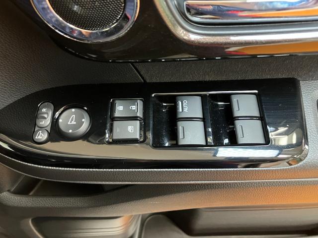 Ｎ−ＢＯＸカスタムＧ・Ｌターボホンダセンシング衝突被害軽減ブレーキシステム　ステアリングスイッチ　クルーズコントロール　ＥＴＣ　両側オートスライドドア　レーンアシスト　ＵＳＢ接続端子　Ｂカメラ　キーフリー（神奈川県）の中古車