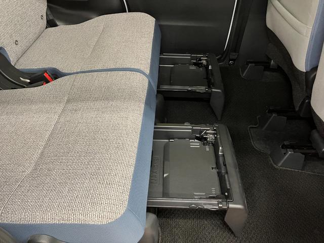 ムーヴキャンバスストライプスＧ　ｅｃｏ　ＩＤＬＥ非装着車サポカーＳワイド適合　Ｂカメラ　ドラレコ　ＵＳＢ接続端子　電動パーキングブレーキ　シートヒーター　両側オートスライドドア　ステアリングスイッチ　コーナーセンサー　ホッとカップホルダー　キーフリー（神奈川県）の中古車