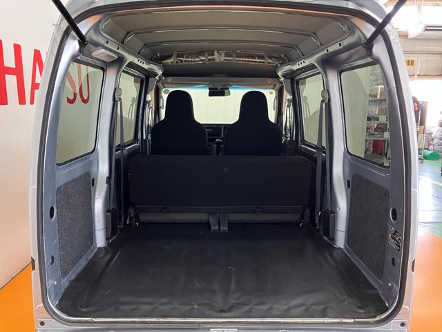 ハイゼットカーゴデラックスＳＡIIIサポカーＳワイド適合　両側スライドドア　間仕切りカーテン　ラジオ　エアコン　アイドリングストップ　オートハイビーム　横滑り防止機能　誤発進抑制機能　光軸調整ダイヤル　パワーウインドウ　キーレス（神奈川県）の中古車