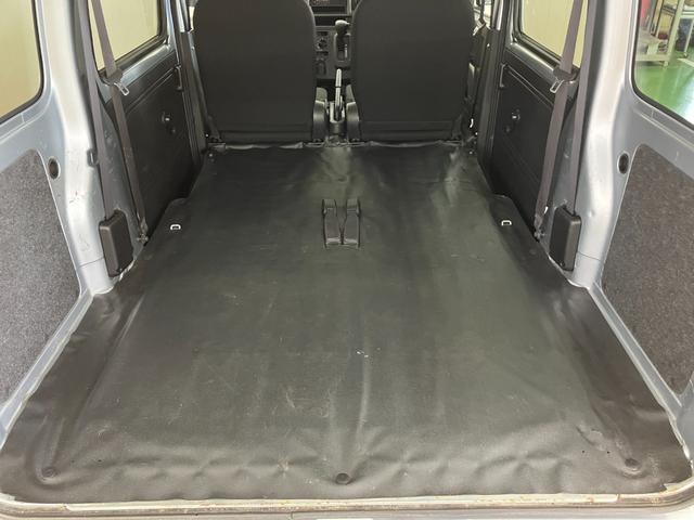 ハイゼットカーゴデラックスＳＡIIIサポカーＳワイド適合　両側スライドドア　間仕切りカーテン　ラジオ　エアコン　アイドリングストップ　オートハイビーム　横滑り防止機能　誤発進抑制機能　光軸調整ダイヤル　パワーウインドウ　キーレス（神奈川県）の中古車