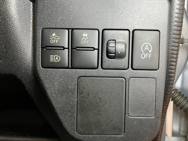 ハイゼットカーゴデラックスＳＡIIIサポカーＳワイド適合　両側スライドドア　間仕切りカーテン　ラジオ　エアコン　アイドリングストップ　オートハイビーム　横滑り防止機能　誤発進抑制機能　光軸調整ダイヤル　パワーウインドウ　キーレス（神奈川県）の中古車