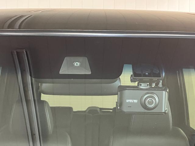 Ｎ−ＢＯＸカスタムＧ・Ｌターボホンダセンシング衝突被害軽減ブレーキシステム　ドラレコ　両側オートスライドドア　Ｂカメラ　ステアリングスイッチ　クルーズコントロール　ＵＳＢ接続端子　パドルシフト　ＥＴＣ　レーンアシスト　キーフリー（神奈川県）の中古車