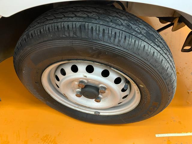 ハイゼットトラックＥＸＴ４ＷＤ　三方開　荷台作業灯　ラジオ　エアコン　光軸調整ダイヤル　パワーウインドウ（神奈川県）の中古車