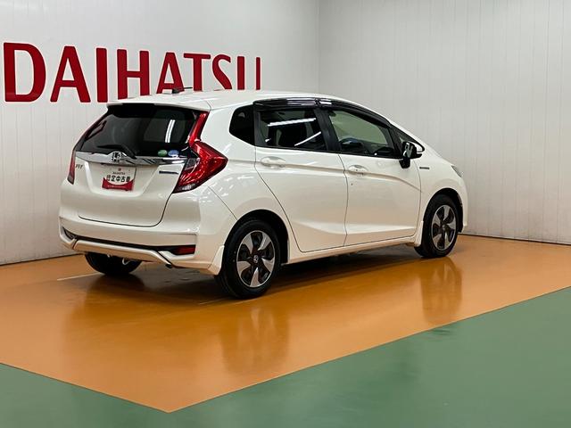 フィットハイブリッドＬ　ホンダセンシング衝突被害軽減ブレーキシステム　ドラレコ　ステアリングスイッチ　クルーズコントロール　Ｐスタート　ＥＴＣ　レーンアシスト　ＵＳＢ接続端子　キーフリー（神奈川県）の中古車