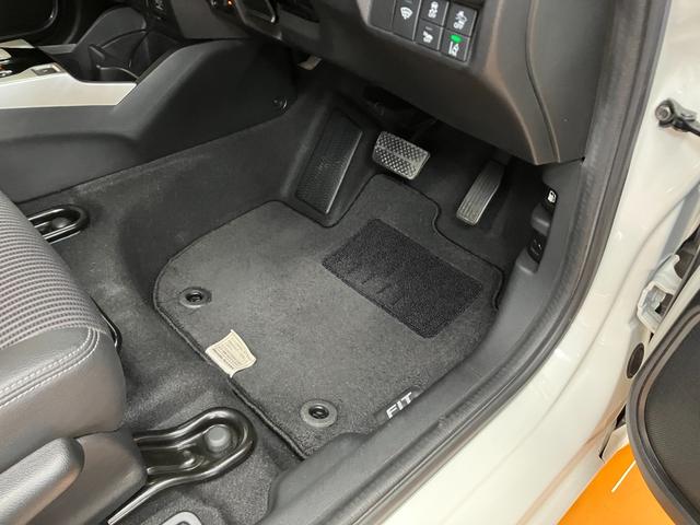 フィットハイブリッドＬ　ホンダセンシング衝突被害軽減ブレーキシステム　ドラレコ　ステアリングスイッチ　クルーズコントロール　Ｐスタート　ＥＴＣ　レーンアシスト　ＵＳＢ接続端子　キーフリー（神奈川県）の中古車