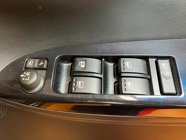 タントカスタムＲＳ　トップエディションＳＡIIスマアシ　ドラレコ　ミラクルオープンドア　両側オートスライドドア　Ｂカメラ　ステアリングスイッチ　オートエアコン　ＵＳＢ接続端子　Ｐスタート　エコアイドル　横滑り防止機能　誤発進抑制機能　ＥＴＣ（神奈川県）の中古車