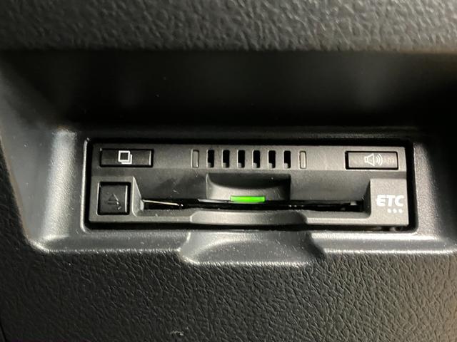 ヴィッツＧＲスポーツ衝突被害軽減ブレーキシステム　ドラレコ　ＧＲ専用ディンプル革巻きステアリング　パドルシフト　レーンアシスト　アナログメーター　Ｐスタート　オートハイビーム　ＥＴＣ　キーフリー（神奈川県）の中古車