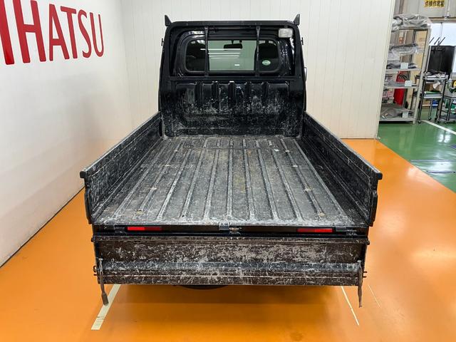 ハイゼットトラックEXT三方開 5段マニュアルシフト 荷台作業灯 オーディオ エアコン 光軸調整ダイヤル ETC オートエアコン付 キーレス(神奈川県)の中古車