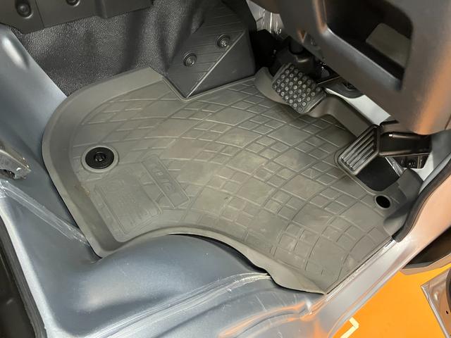 ハイゼットトラックスタンダードSAIIItサポカーSワイド適合 三方開 パワーステアリング ラジオ エアコン 光軸調整ダイヤル 横滑り防止機能 誤発進抑制機能 ETC(神奈川県)の中古車