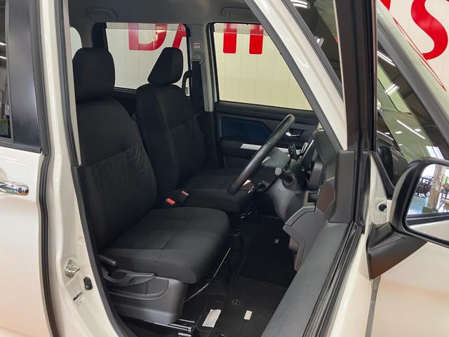 トールカスタムＧ　リミテッドII　ＳＡIIIサポカーＳワイド適合　ドラレコ　両側オートスライドドア　パノラマモニター対応　クルーズコントロール　ステアリングスイッチ　ＵＳＢ接続端子　シートヒーター　Ｐスタート　コーナーセンサー　キーフリー（神奈川県）の中古車