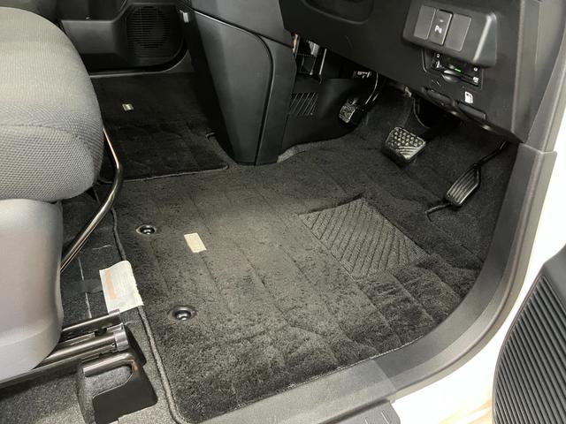 トールカスタムＧ　リミテッドII　ＳＡIIIサポカーＳワイド適合　ドラレコ　両側オートスライドドア　パノラマモニター対応　クルーズコントロール　ステアリングスイッチ　ＵＳＢ接続端子　シートヒーター　Ｐスタート　コーナーセンサー　キーフリー（神奈川県）の中古車