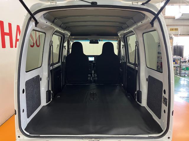 ハイゼットカーゴデラックスＳＡIIIサポカーＳワイド適合　ＥＴＣ　エアコン　アクセサリーソケット　アイドリングストップ　光軸調整ダイヤル　横滑り防止機能　誤発進抑制機能　パワーウインドウ　キーレス（神奈川県）の中古車