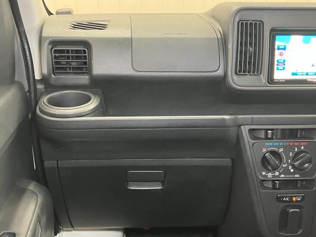 ハイゼットカーゴデラックスＳＡIIIサポカーＳワイド適合　ＥＴＣ　エアコン　アクセサリーソケット　アイドリングストップ　光軸調整ダイヤル　横滑り防止機能　誤発進抑制機能　パワーウインドウ　キーレス（神奈川県）の中古車