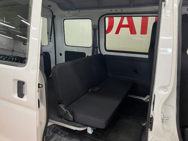 ハイゼットカーゴデラックスＳＡIIIサポカーＳワイド適合　ＥＴＣ　エアコン　アクセサリーソケット　アイドリングストップ　光軸調整ダイヤル　横滑り防止機能　誤発進抑制機能　パワーウインドウ　キーレス（神奈川県）の中古車