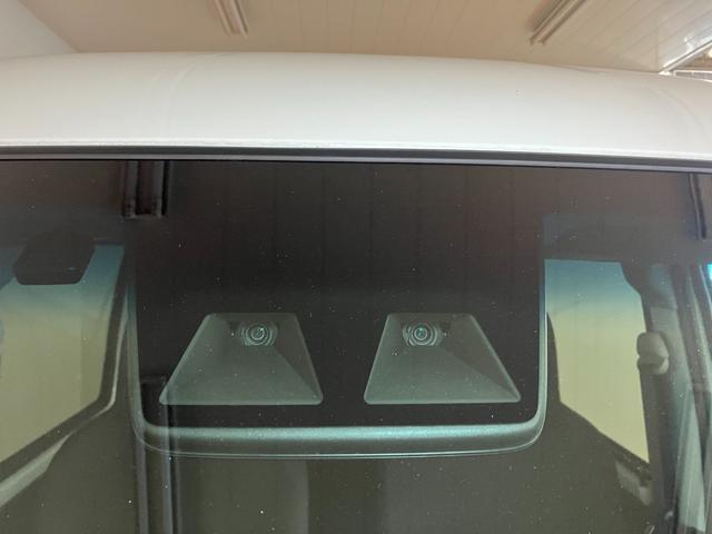 ハイゼットカーゴデラックスＳＡIIIサポカーＳワイド適合　ＥＴＣ　エアコン　アクセサリーソケット　アイドリングストップ　光軸調整ダイヤル　横滑り防止機能　誤発進抑制機能　パワーウインドウ　キーレス（神奈川県）の中古車