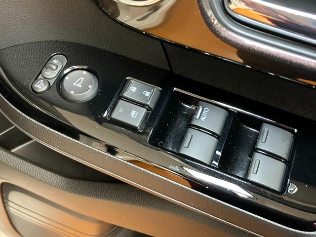 Ｎ−ＢＯＸカスタムＧ・Ｌホンダセンシング衝突被害軽減ブレーキシステム　両側オートスライドドア　ステアリングスイッチ　クルーズコントロール　ＵＳＢ接続端子　ＥＴＣ　Ｐスタート　レーンアシスト　キーフリー（神奈川県）の中古車