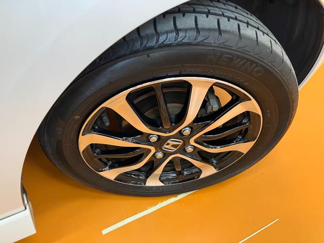 Ｎ−ＢＯＸカスタムＧ・Ｌホンダセンシング衝突被害軽減ブレーキシステム　両側オートスライドドア　ステアリングスイッチ　クルーズコントロール　ＵＳＢ接続端子　ＥＴＣ　Ｐスタート　レーンアシスト　キーフリー（神奈川県）の中古車