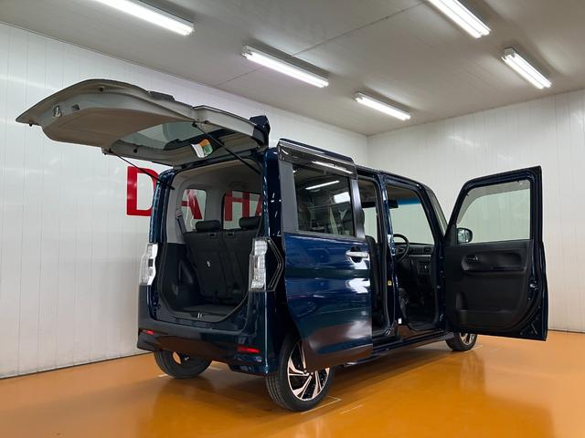 タントカスタムＲＳ　トップエディションＶＳ　ＳＡIII４ＷＤ　サポカーＳワイド適合　デイライト　ミラクルオープンドア　両側オートスライドドア　パノラマモニター対応　運転席シートヒーター　ステアリングスイッチ　ＵＳＢ接続端子　キーフリー（神奈川県）の中古車