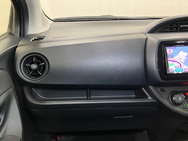 ヴィッツハイブリッドＦハイブリッド車　Ｂカメラ　安全運転支援システム　ＥＴＣ　ドラレコ　運転席シートヒーター　ステアリングスイッチ　オートエアコン　Ｐスタート　エコモード　オートハイビーム　電動格納ミラー　キーフリー（神奈川県）の中古車