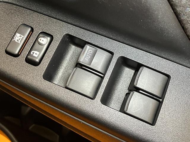 ヴィッツハイブリッドＦハイブリッド車　Ｂカメラ　安全運転支援システム　ＥＴＣ　ドラレコ　運転席シートヒーター　ステアリングスイッチ　オートエアコン　Ｐスタート　エコモード　オートハイビーム　電動格納ミラー　キーフリー（神奈川県）の中古車