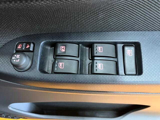 ムーヴカスタム　ＸリミテッドII　ＳＡIIIサポカーＳワイド適合　パノラマモニター対応　ステアリングスイッチ　ＵＳＢ接続端子　ＥＴＣ　Ｐスタート　運転席シートヒーター　アイドリングストップ　誤発進抑制機能　オートハイビーム　キーフリー（神奈川県）の中古車