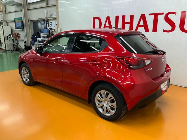 デミオ１３Ｓ衝突被害軽減ブレーキシステム　ステアリングスイッチ　ＵＳＢ接続端子　アクセサリーソケット　Ｐスタート　ＥＴＣ　光軸調整ダイヤル　横滑り防止装置　電動格納ミラー　キーフリー（神奈川県）の中古車