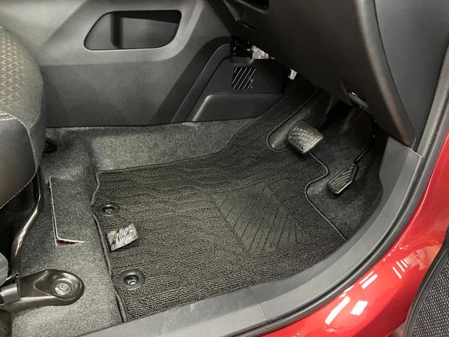 ロッキープレミアムＧ　ＨＥＶサポカーＳワイド適合　ハイブリッド車　電動パーキングブレーキ　ＵＳＢ接続端子　ステアリングスイッチ　全車速追従機能付ＡＣＣ　シートヒーター　Ｓ−ペダル　コーナーセンサー　Ｂカメラ　キーフリー（神奈川県）の中古車