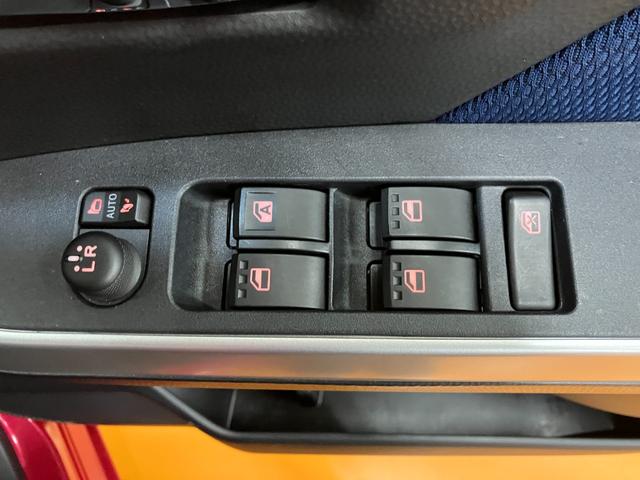 ルーミーカスタムG衝突被害軽減ブレーキシステム ドラレコ 両側オートスライドドア クルーズコントロール Bカメラ ステアリングスイッチ Pスタート コーナーセンサー オートハイビーム キーフリー(神奈川県)の中古車