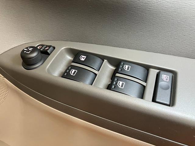 タントスローパー　Ｘ　ＳＡIII　リヤシート付仕様福祉車両　車いす乗車　サポカーＳワイド適合　ミラクルオープンドア　片側オートスライドドア　電動ウインチ　ＵＳＢ接続端子　ステアリングスイッチ　Ｐスタート　オートハイビーム　運転席シートヒーター（神奈川県）の中古車