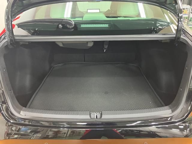 カローラハイブリッド　ダブルバイビー衝突被害軽減ブレーキシステム　レーダークルーズコントロール　ステアリングスイッチ　シートヒーター　電動パーキングブレーキ　ドライブモード切り替えスイッチ　ＳＯＳスイッチ　ＥＴＣ　キーフリー（神奈川県）の中古車