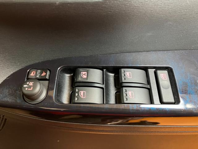 タントカスタムRS トップエディションSAIIIサポカーSワイド適合 ミラクルオープンドア 両側オートスライドドア ステアリングスイッチ USB接続端子 Pスタート 運転席シートヒーター オートエアコン ETC キーフリー(神奈川県)の中古車