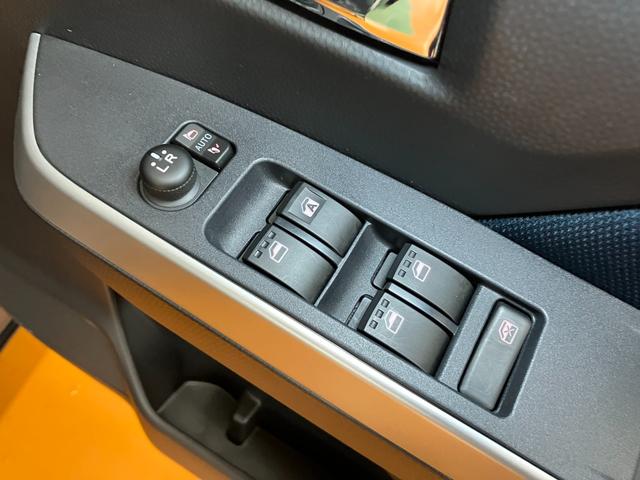 ルーミーカスタムG衝突被害軽減ブレーキシステム ドラレコ 両側オートスライドドア ステアリングスイッチ アダプティブクルーズコントロール 電動パーキングブレーキ USB接続端子 シートヒーター ETC キーフリー(神奈川県)の中古車