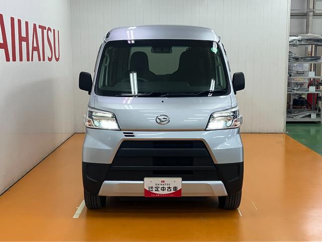 ハイゼットカーゴスローパー リヤレス+補助シート SAIII福祉車両 サポカーSワイド適合 車いす乗車 電動ウインチ 両側スライドドア エアコン USB接続端子 アイドリングストップ オートハイビーム リヤファン パワーウインドウ 後席補助シート キーレス(神奈川県)の中古車