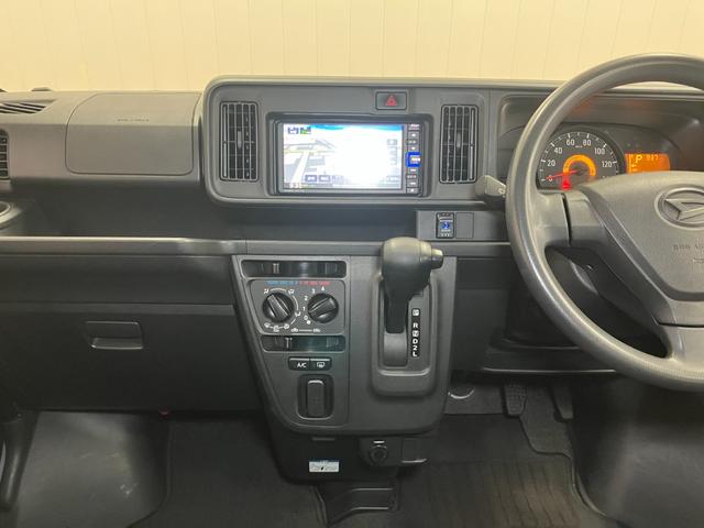 ハイゼットカーゴスローパー リヤレス+補助シート SAIII福祉車両 サポカーSワイド適合 車いす乗車 電動ウインチ 両側スライドドア エアコン USB接続端子 アイドリングストップ オートハイビーム リヤファン パワーウインドウ 後席補助シート キーレス(神奈川県)の中古車