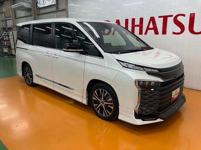 ヴォクシーハイブリッドＳ−Ｚハイブリッド車　衝突被害軽減ブレーキシステム　ＵＳＢ接続端子　ダブルエアコン　後席モニター　ステアリングスイッチ　レーダークルーズコントロール　マルチメディアオーディオ　電動パーキングブレーキ（神奈川県）の中古車