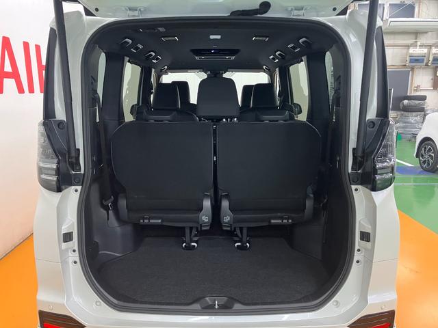 ヴォクシーハイブリッドＳ−Ｚハイブリッド車　衝突被害軽減ブレーキシステム　ＵＳＢ接続端子　ダブルエアコン　後席モニター　ステアリングスイッチ　レーダークルーズコントロール　マルチメディアオーディオ　電動パーキングブレーキ（神奈川県）の中古車