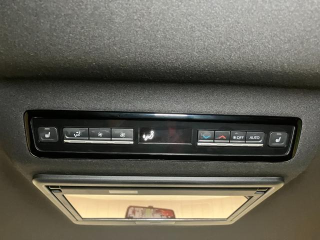 ヴォクシーハイブリッドＳ−Ｚハイブリッド車　衝突被害軽減ブレーキシステム　ＵＳＢ接続端子　ダブルエアコン　後席モニター　ステアリングスイッチ　レーダークルーズコントロール　マルチメディアオーディオ　電動パーキングブレーキ（神奈川県）の中古車