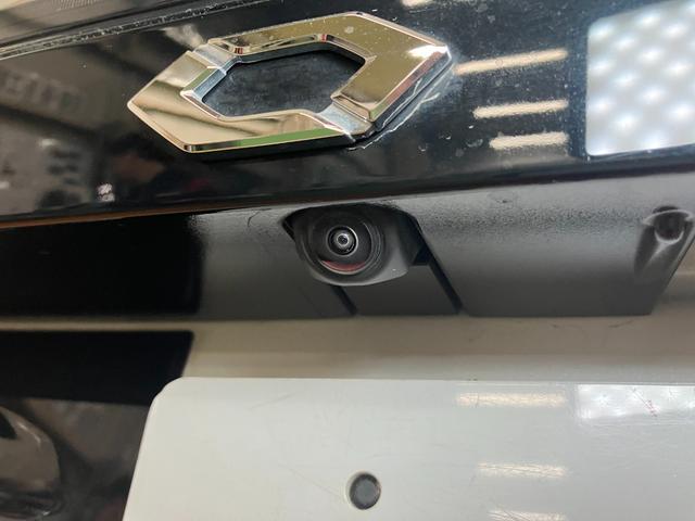 ヴォクシーハイブリッドＳ−Ｚハイブリッド車　衝突被害軽減ブレーキシステム　ＵＳＢ接続端子　ダブルエアコン　後席モニター　ステアリングスイッチ　レーダークルーズコントロール　マルチメディアオーディオ　電動パーキングブレーキ（神奈川県）の中古車