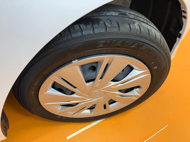 ミライースX SAIIIサポカーSワイド適合 エアコン Bカメラ コーナーセンサー 光軸調整ダイヤル オートハイビーム アイドリングストップ 横滑り防止機能 誤発進抑制機能 電動格納ミラー パワーウインドウ キーレス(神奈川県)の中古車