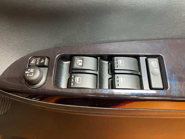 タントカスタムRS トップエディションVS SAIIIサポカーSワイド適合 両側オートスライドドア USB接続端子 パノラマモニター対応 ステアリングスイッチ Pスタート 運転席シートヒーター オートハイビーム ETC キーフリー(神奈川県)の中古車