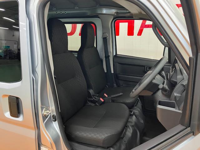 ハイゼットカーゴDXサポカーSワイド適合 エアコン アクセサリーソケット コーナーセンサー アイドリングストップ 光軸調整ダイヤル 横滑り防止機能 誤発進抑制機能 パワーウインドウ キーレス(神奈川県)の中古車